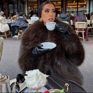 Luxurious Brown Fur Coat warm winter shaggy fluffy faux feather jacket